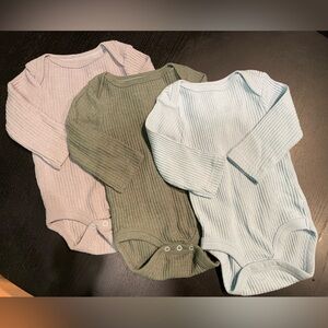 0-3 month cloud island waffle long sleeve body suits